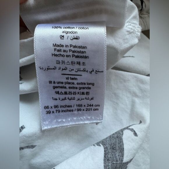 Emily & Meritt Pottery Barn Unicorn Bedding - Picture 4 of 4